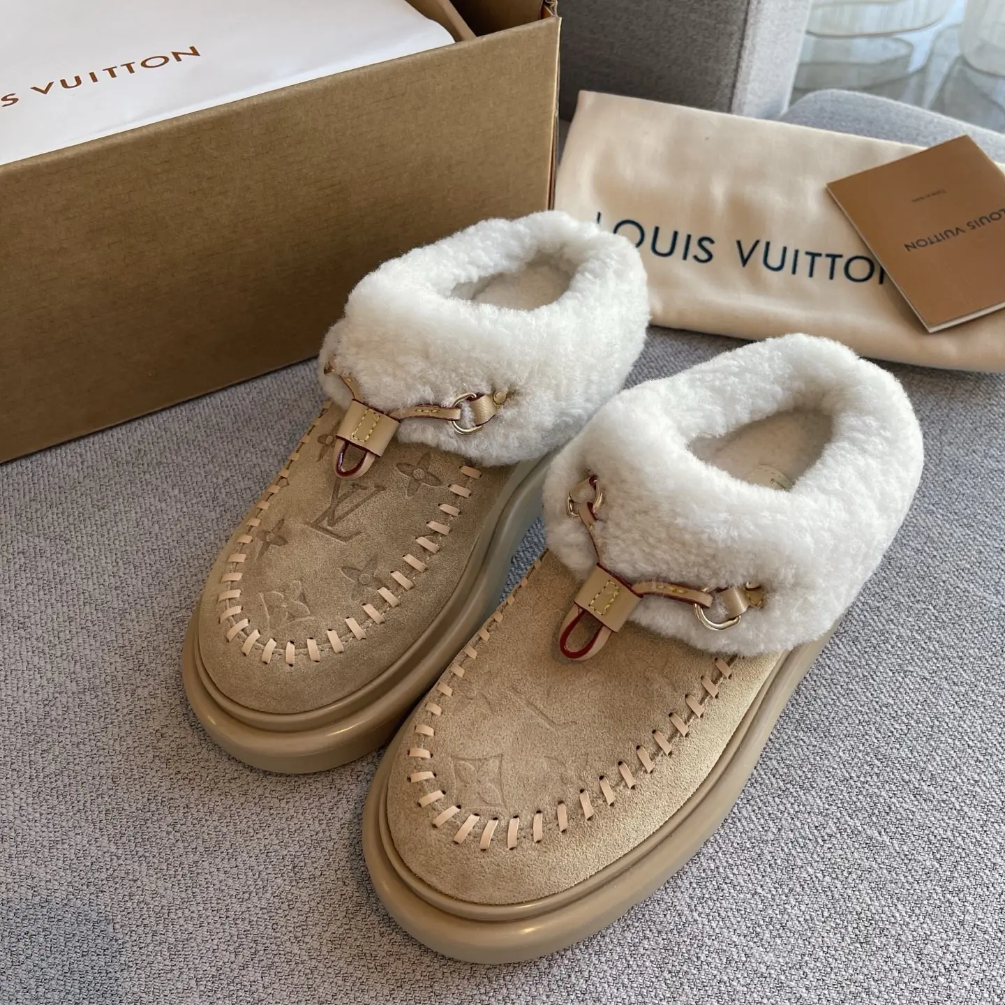 LV Ski's new wool flip-flops 15 LV Ski's new wool flip-flops (15)