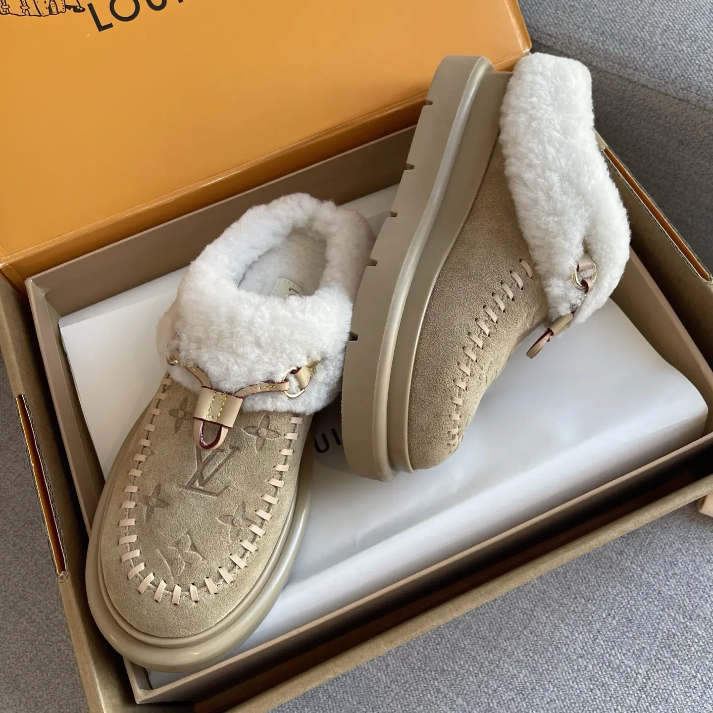 LV Ski's new wool flip-flops 17 LV Ski's new wool flip-flops (17)