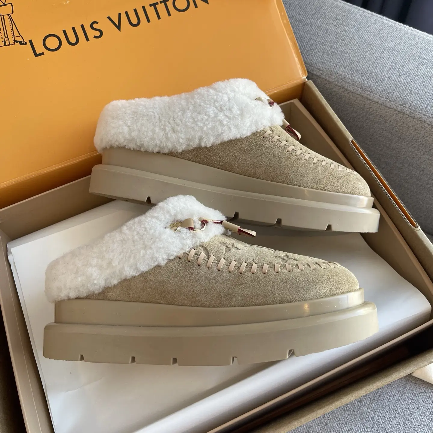 LV Ski's new wool flip-flops 18 LV Ski's new wool flip-flops (18)