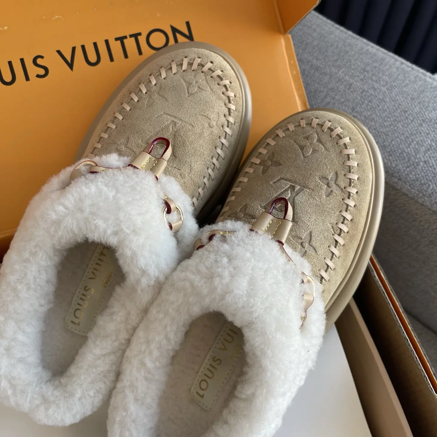 LV Ski's new wool flip-flops 19 LV Ski's new wool flip-flops (19)