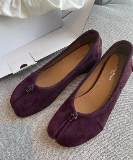 MM6's Tabi shoes with heel height (3)