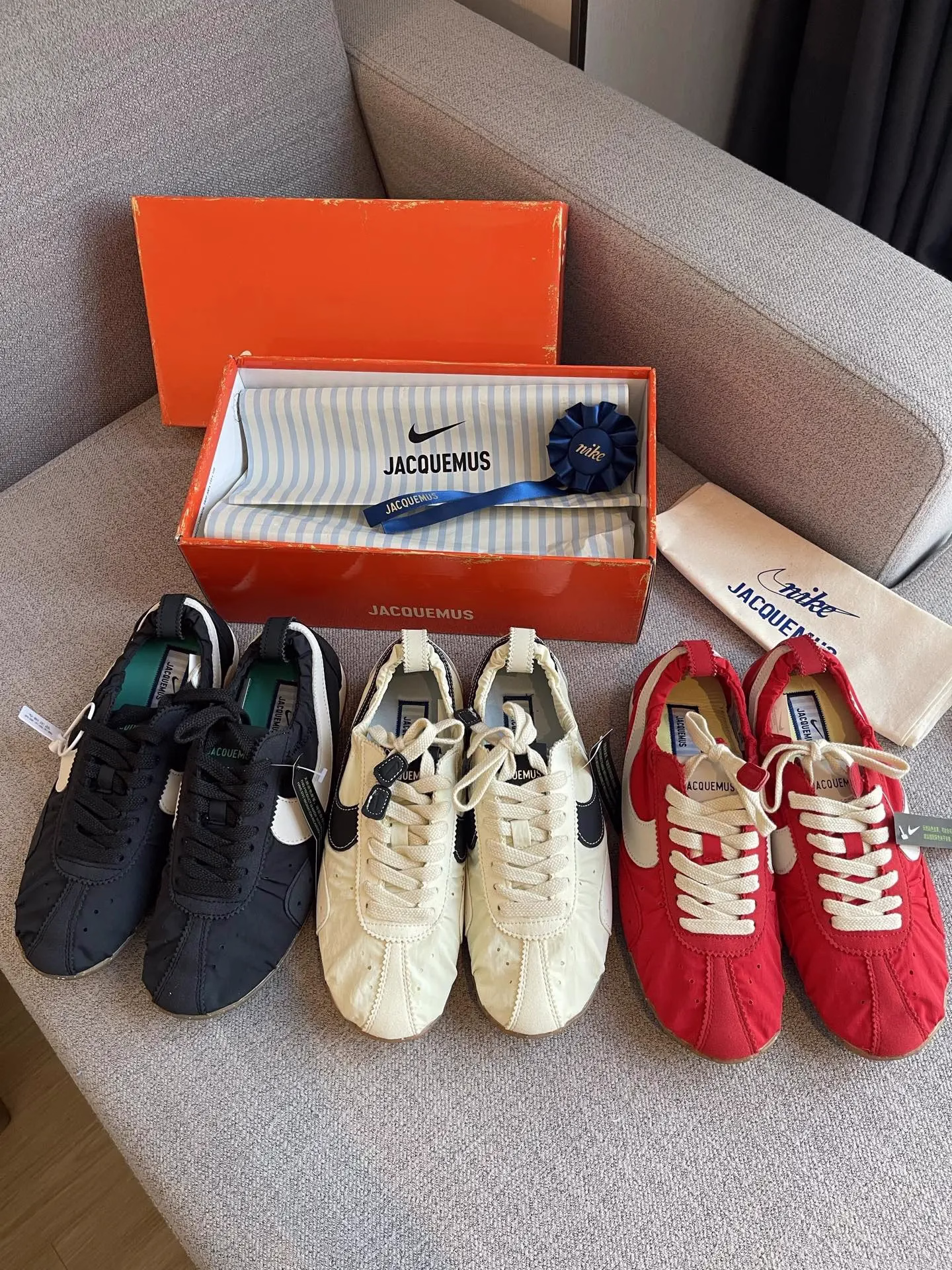 Nike Moon Shoe x Jacquemus collaboration casual shoes 1 Nike Moon Shoe x Jacquemus collaboration casual shoes (1)