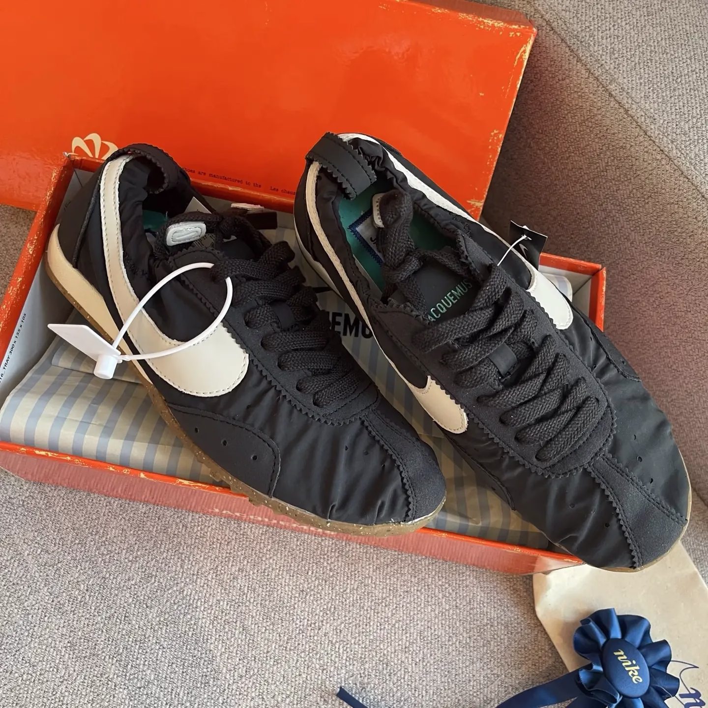 Nike Moon Shoe x Jacquemus collaboration casual shoes 25 Nike Moon Shoe x Jacquemus collaboration casual shoes (25)