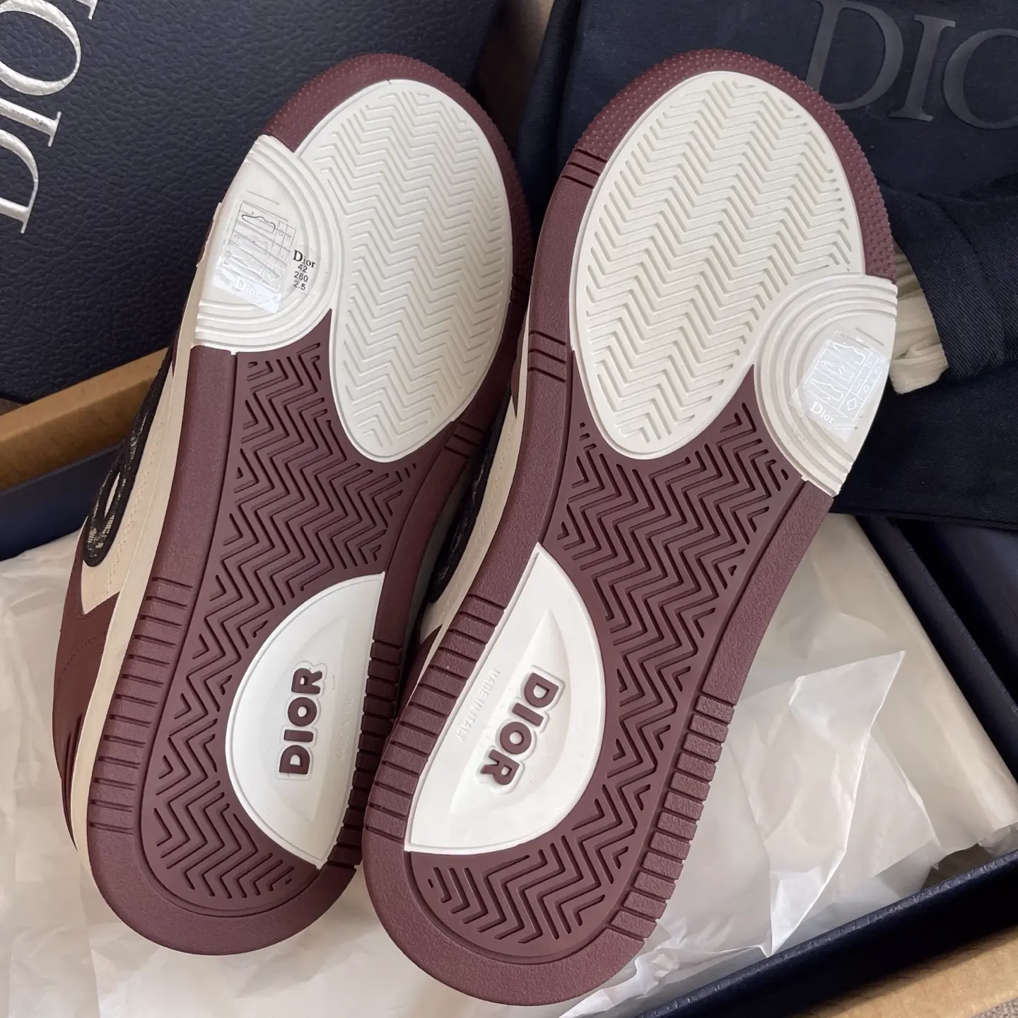 Reseller Grade Dior B57 Dribble Men's Low-Top Sneakers 20 Reseller Grade Dior B57 Dribble Men's Low-Top Sneakers (20)