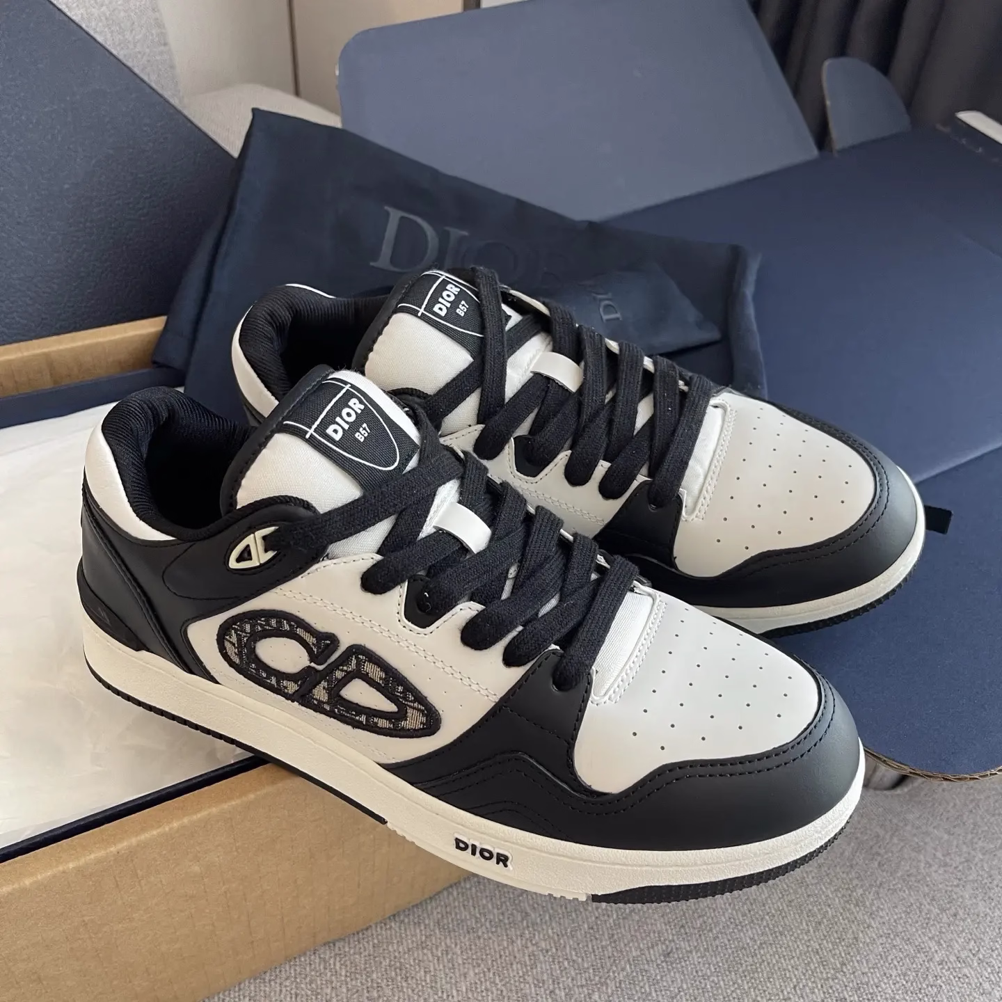 Reseller Grade Dior B57 Dribble Men's Low-Top Sneakers 22 Reseller Grade Dior B57 Dribble Men's Low-Top Sneakers (22)