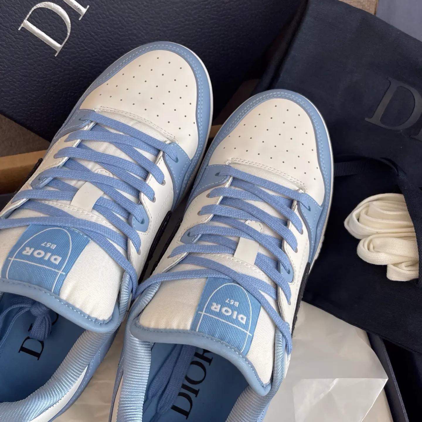 Reseller Grade Dior B57 Dribble Men's Low-Top Sneakers 36 Reseller Grade Dior B57 Dribble Men's Low-Top Sneakers (36)