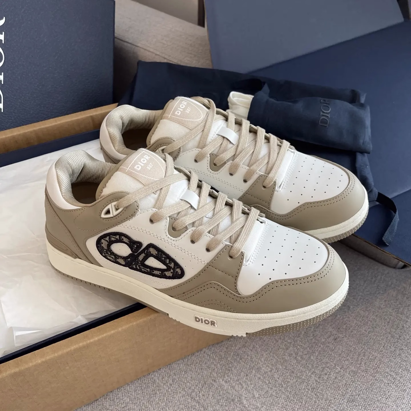 Reseller Grade Dior B57 Dribble Men's Low-Top Sneakers 4 Reseller Grade Dior B57 Dribble Men's Low-Top Sneakers (4)