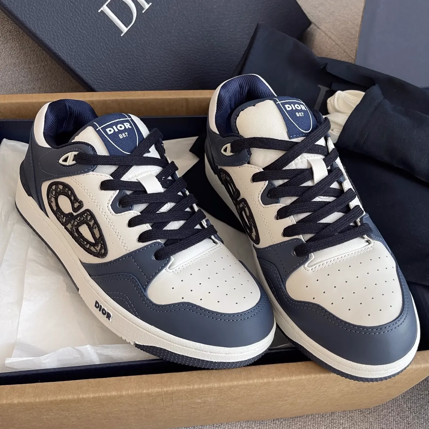 Reseller Grade Dior B57 Dribble Men's Low-Top Sneakers 42 Reseller Grade Dior B57 Dribble Men's Low-Top Sneakers (42)