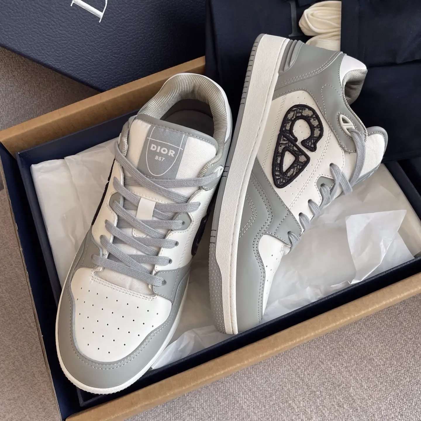 Reseller Grade Dior B57 Dribble Men's Low-Top Sneakers 52 Reseller Grade Dior B57 Dribble Men's Low-Top Sneakers (52)