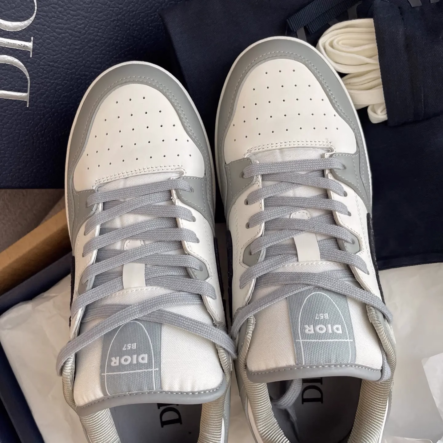 Reseller Grade Dior B57 Dribble Men's Low-Top Sneakers 54 Reseller Grade Dior B57 Dribble Men's Low-Top Sneakers (54)