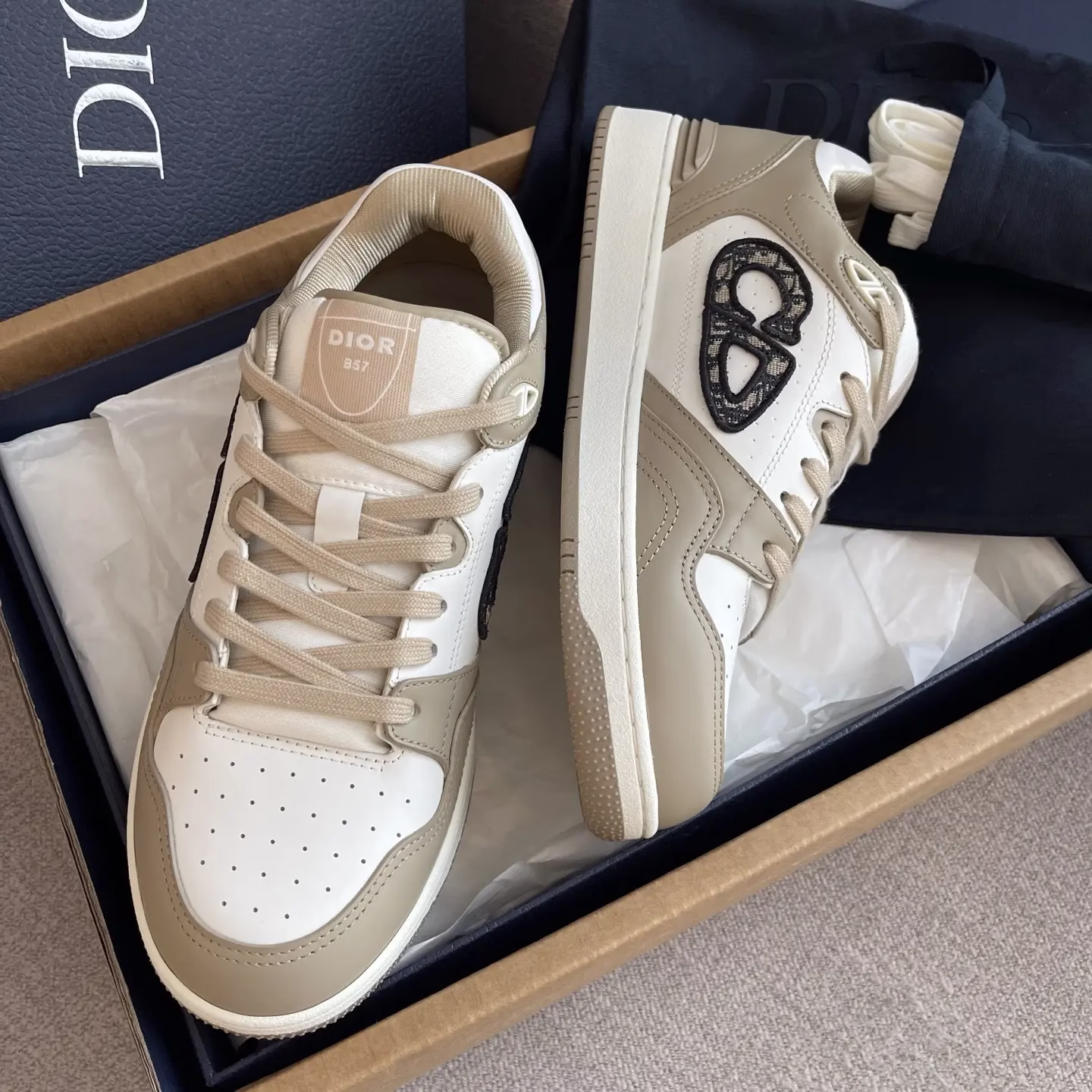 Reseller Grade Dior B57 Dribble Men's Low-Top Sneakers 7 Reseller Grade Dior B57 Dribble Men's Low-Top Sneakers (7)