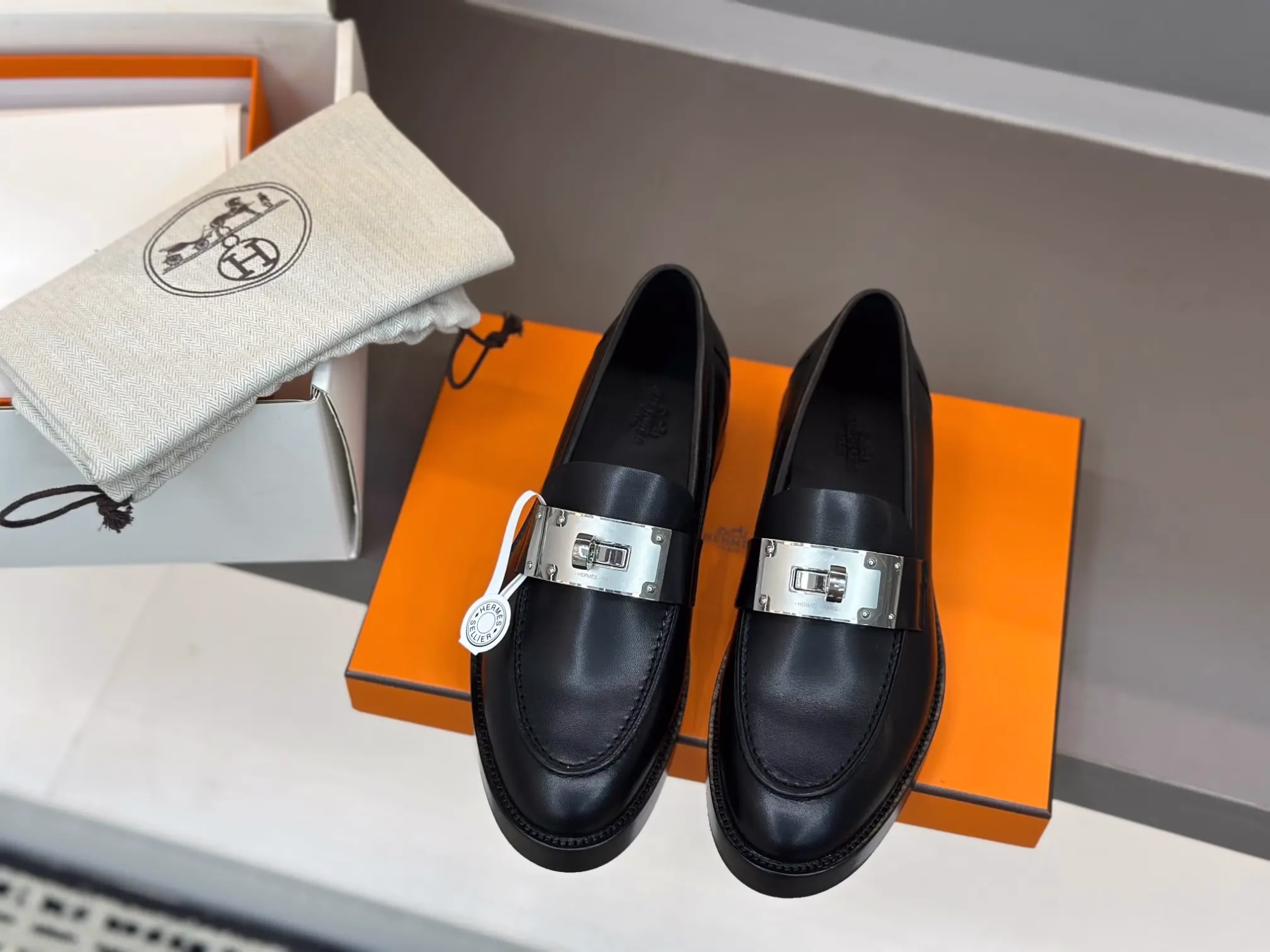 Top-tier replica Hermes Kelly loafers 6 Top-tier replica Hermes Kelly loafers (6)