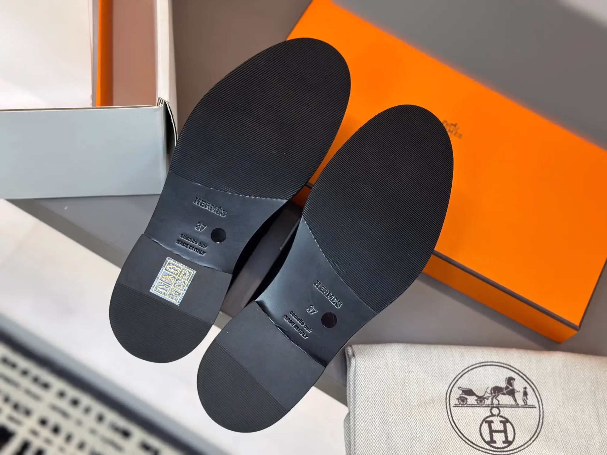 Top-tier replica Hermes Kelly loafers 9 Top-tier replica Hermes Kelly loafers (9)