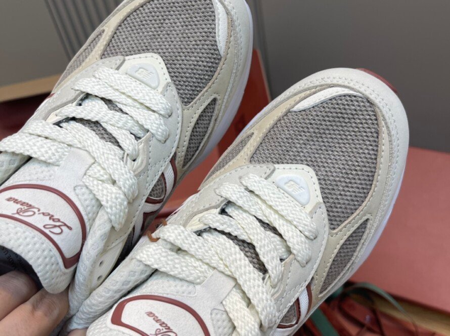 9b60e63f76cc6aa2ec0a64576ef84b72