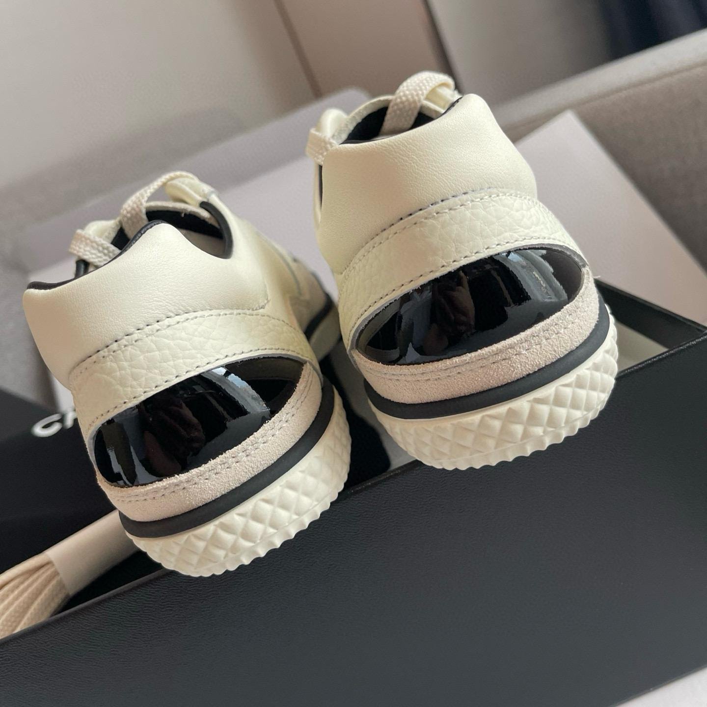 Replica Shoes Dealer In Delhi 2 图片
