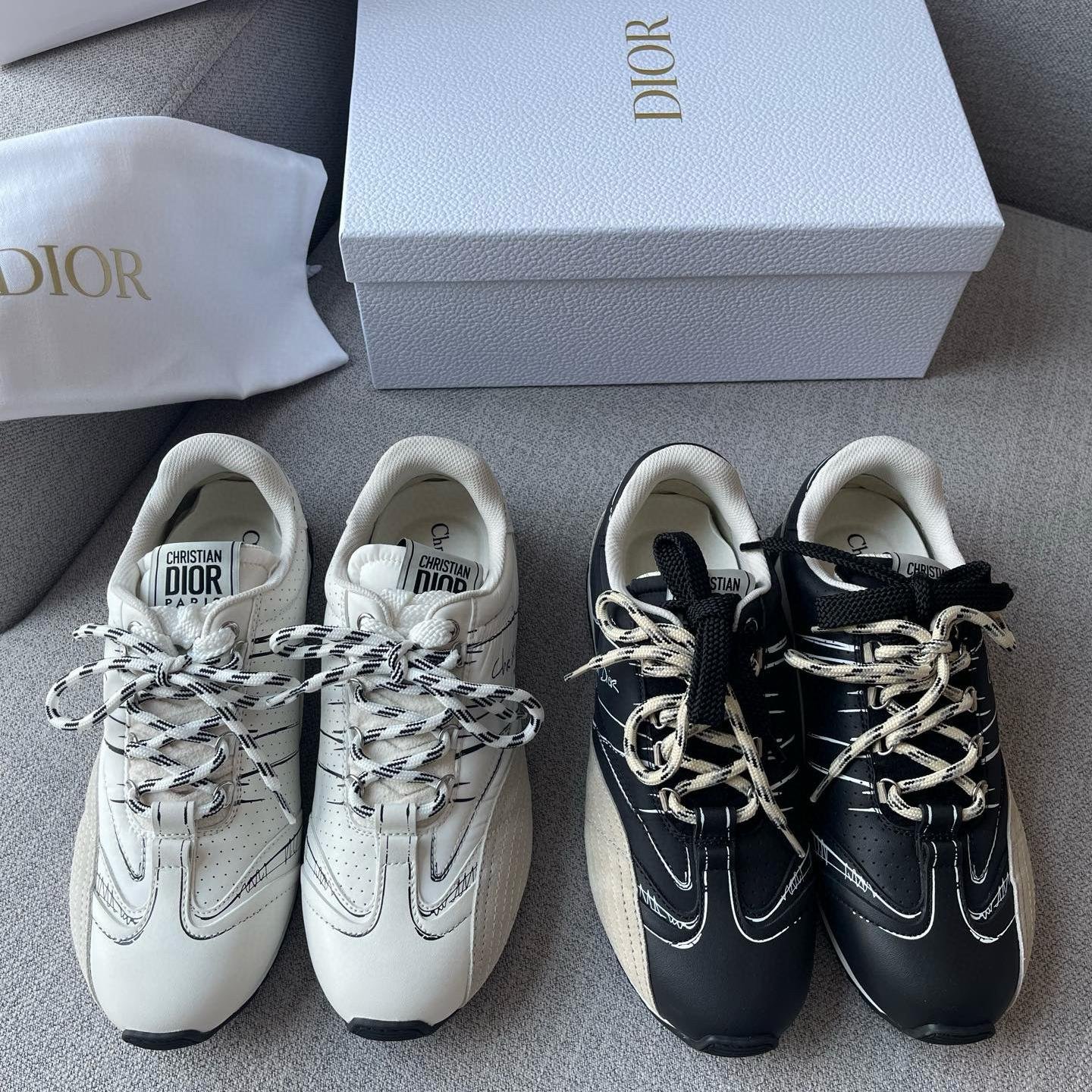 Valentino Rockstud Shoes Replica Ioffer 3 图片