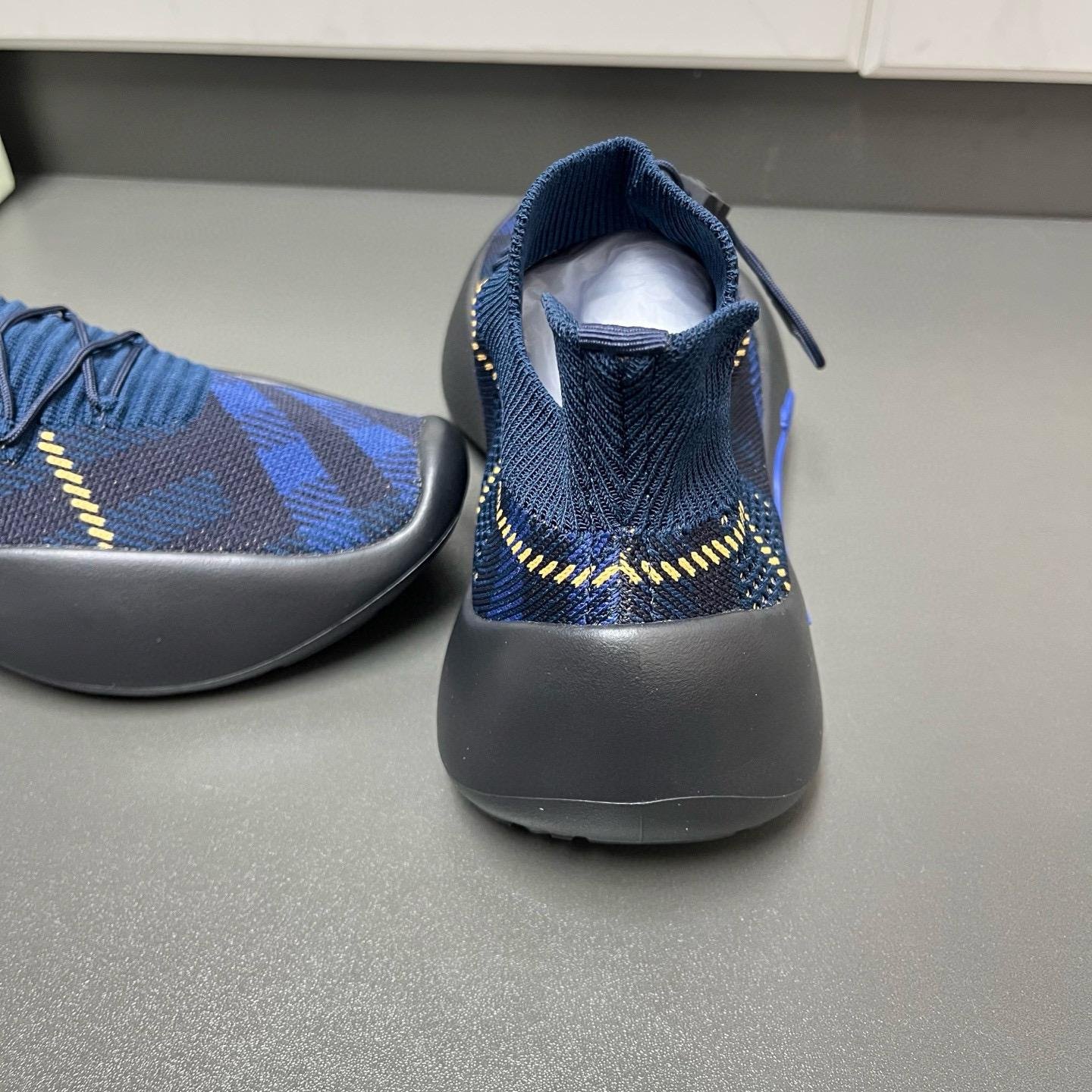 Valentino Rockstud Shoes Replica Ioffer 3 图片