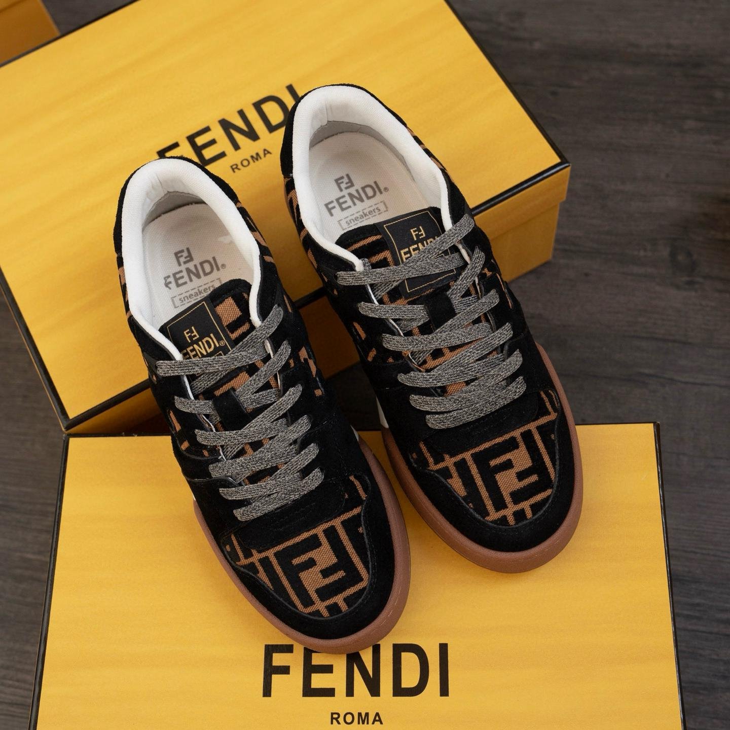 Replica Shoe Sites Free Shipping 4 图片